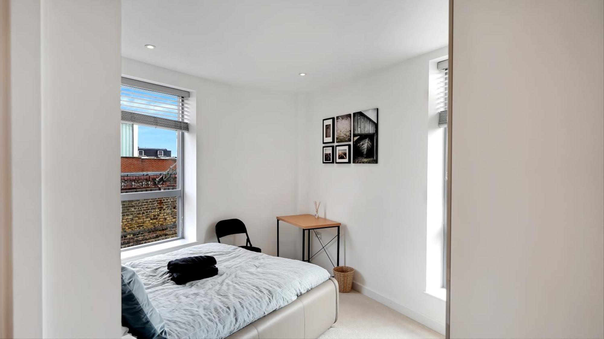 Modern And Spacious Penthouse Apartment In Putney With Free Parking 런던 외부 사진