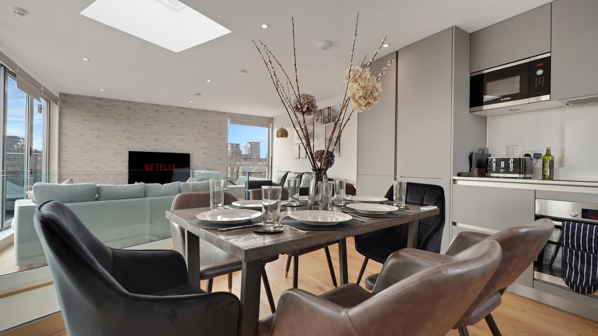 Modern And Spacious Penthouse Apartment In Putney With Free Parking 런던 외부 사진