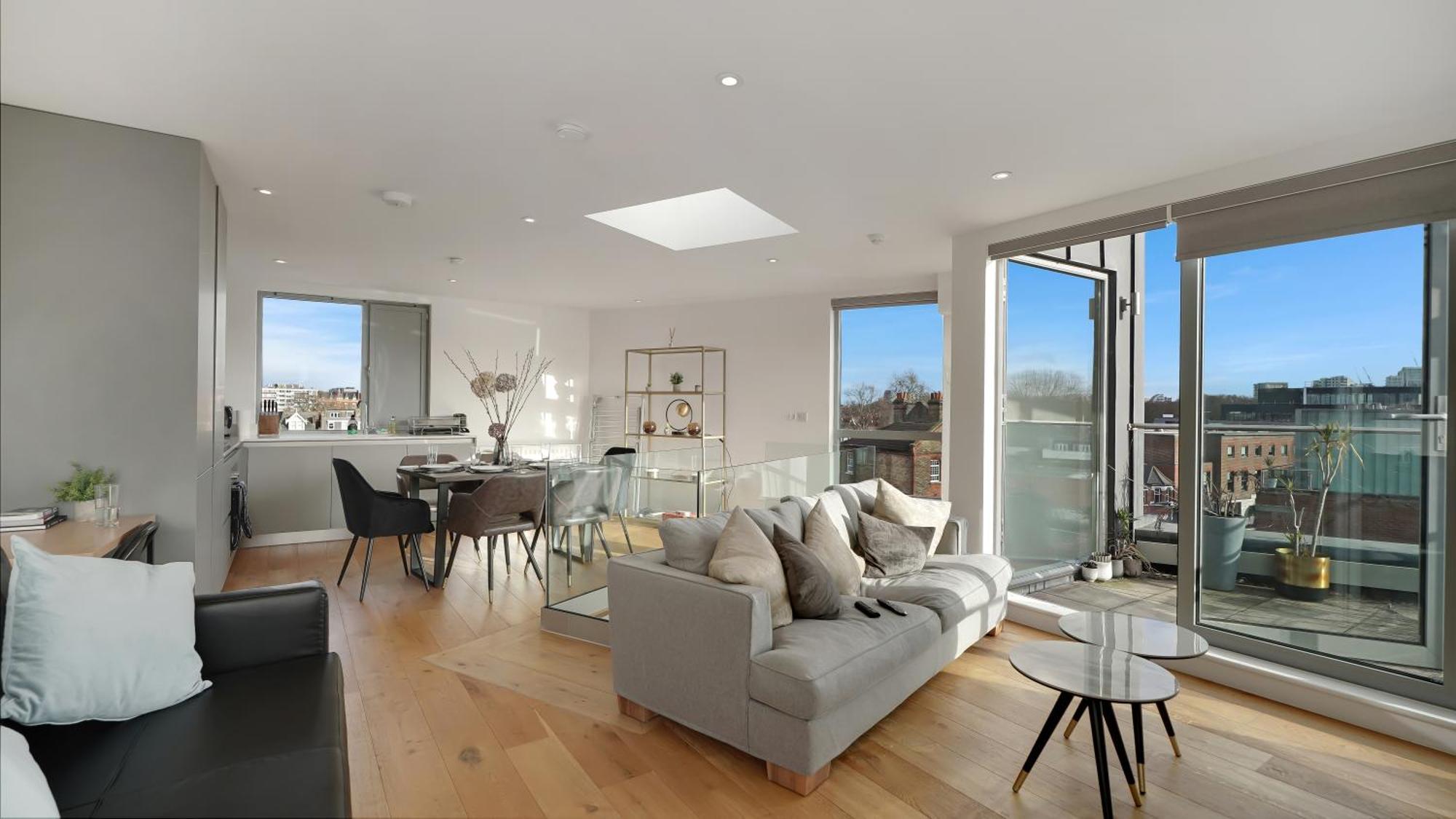 Modern And Spacious Penthouse Apartment In Putney With Free Parking 런던 외부 사진